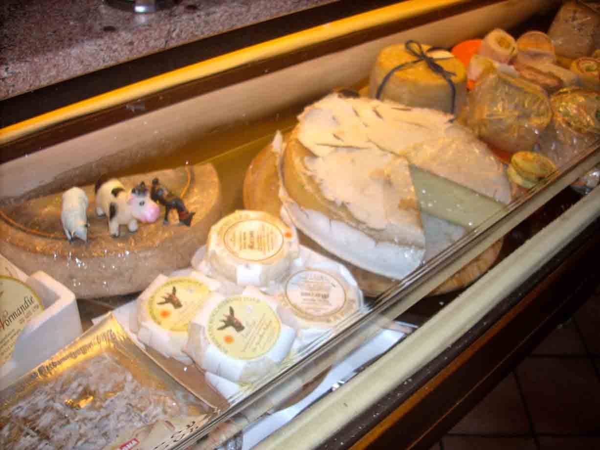 Gustosi formaggi presso l'Enoteca Caffè Roma