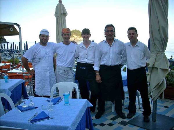 Lo staff del Ristorante Cantinone Mare