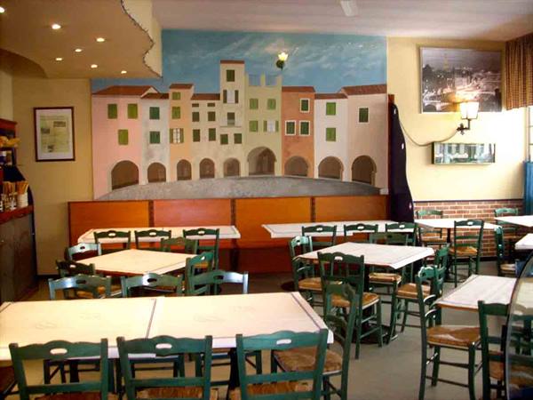 Nella sala del Ristorante Pizzeria L'Incontro