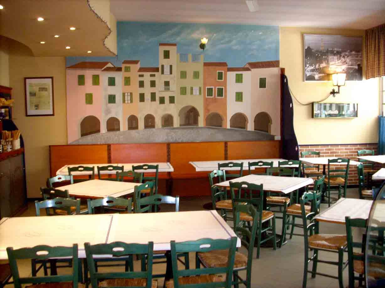 Nella sala del Ristorante Pizzeria L'Incontro