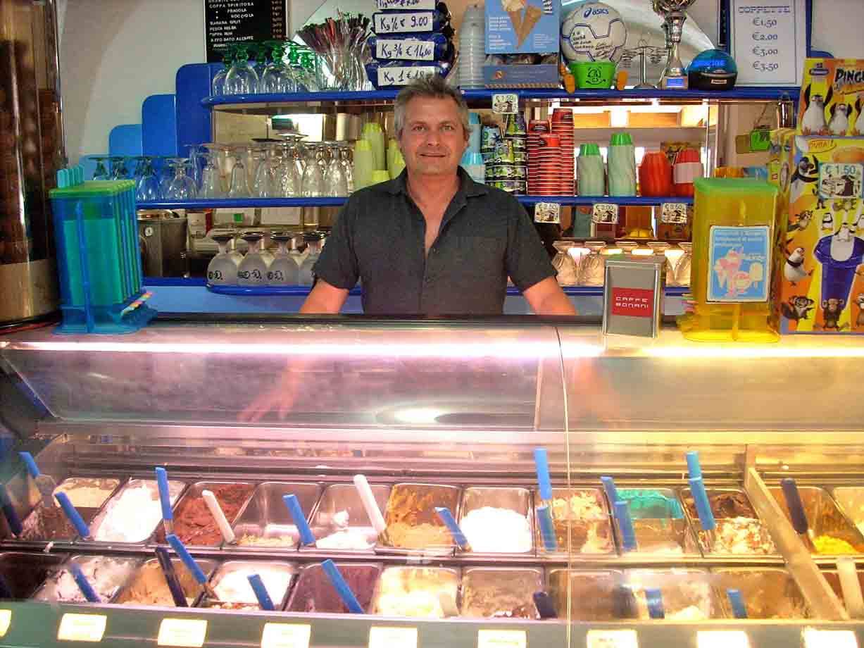 Gelateria Bounty, il titolare Luca