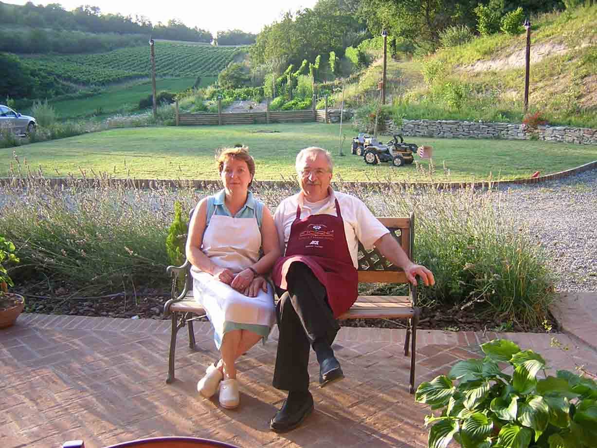 I titolari del Ristorante La Casa nel Bosco