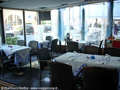 Nella veranda del Ristorante Acquasale
