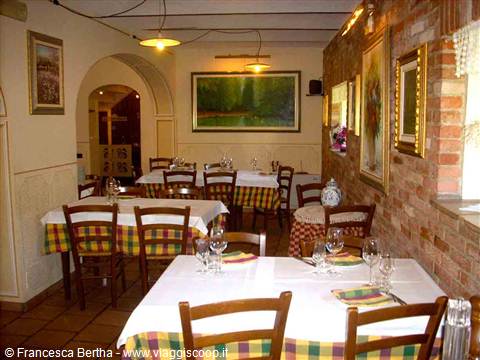 Nella sala dell'Osteria Italia