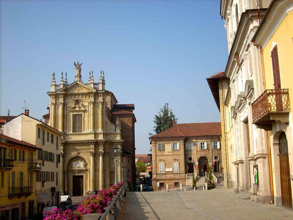 Veduta dell'Ala con la Parrocchiale di Sant'Andrea