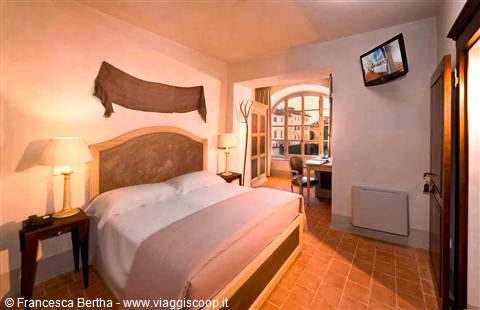 La nostra stanza romantica presso l'Hotel Resort San Giovanni