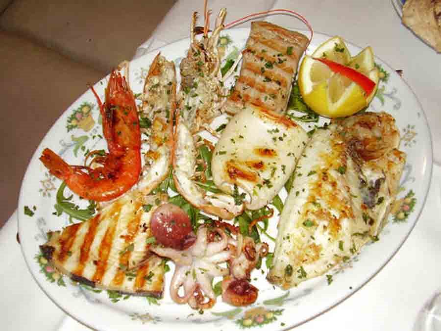 Prelibatezze del Ristorante Pizzeria Filodendro: grigliata di pesce