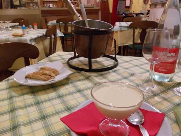 Prelibatezze del Ristorante Lo Scacciapensieri: lo zabaione