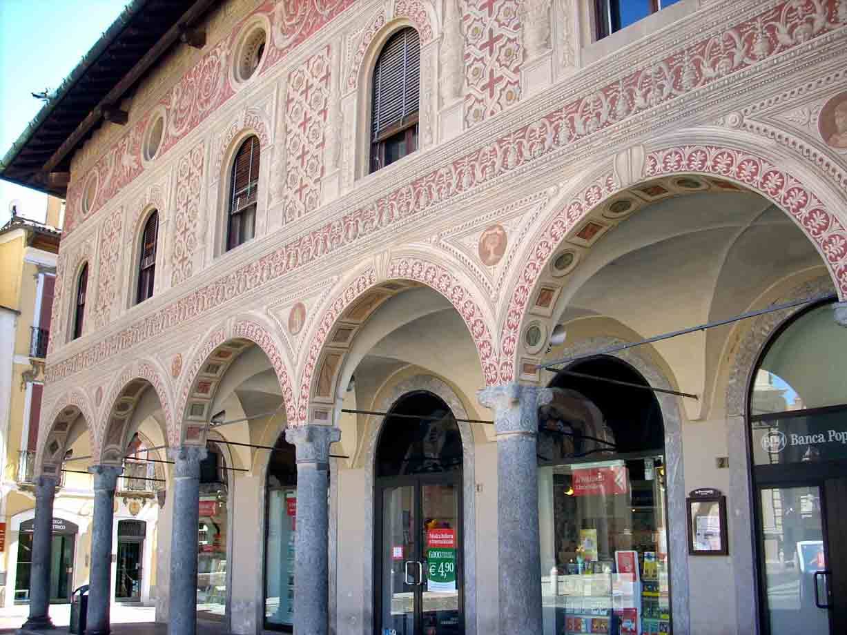 Gita con Leonardo tra arte, storia e buona tavola: una giornata a Vigevano