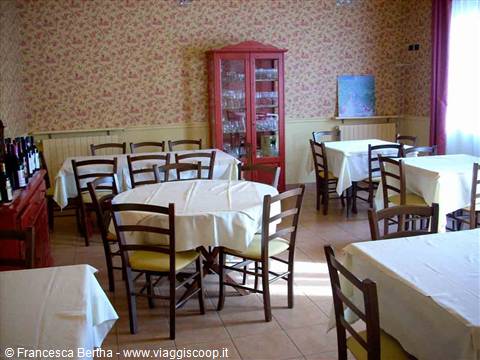 La sala interna della Locanda San Rocco