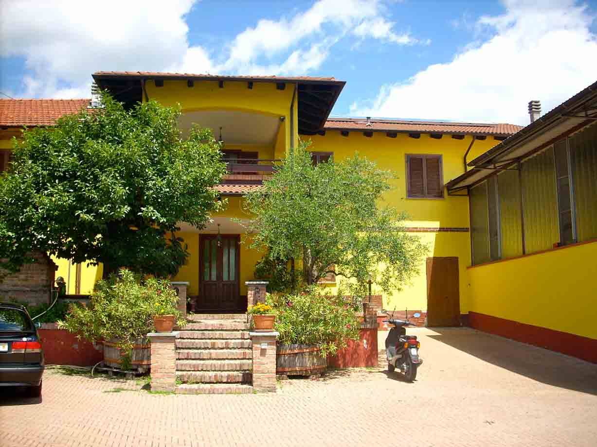 Agriturismo Cascina Monsignorotti a Nizza Monferrato