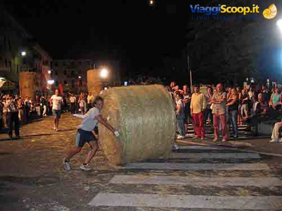Il Palio delle Balle di Paglia a Ovada (Alessandria)