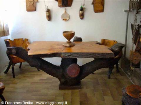 Mobili in legno presso Agriturismo Bottazza