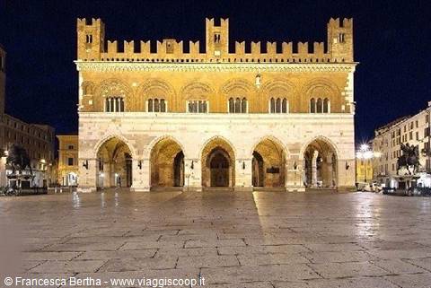 Palazzo Comunale detto "Il Gotico"