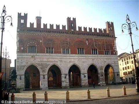 Tra la Sardegna e il Po: Una giornata a Piacenza