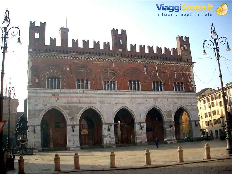 Il Gotico, sede del Comune