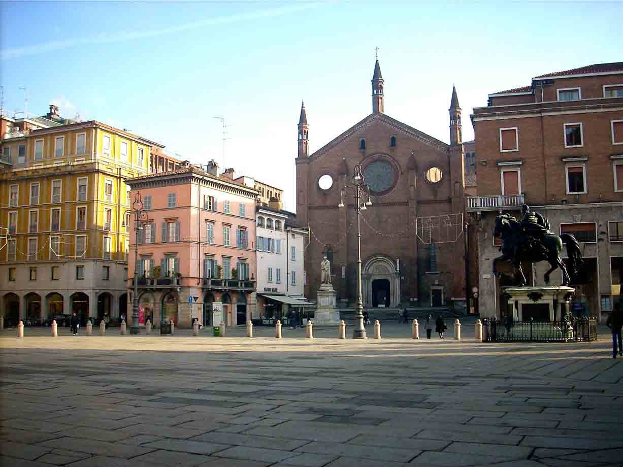 Piazza dei Cavalli