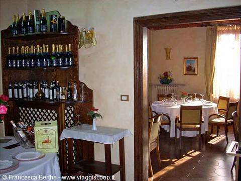 Nelle sale del Ristorante Villa Roma