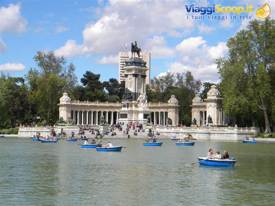 Monumento ad Alfonso XII (nel Parco del Retiro)