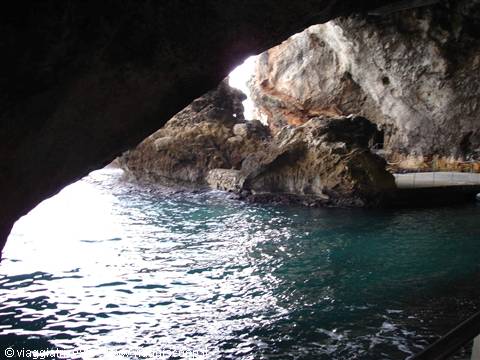 entrata Grotte del Bue marino