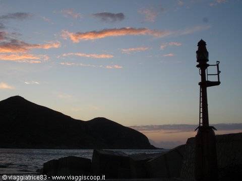 Tramonto al port di Favignana