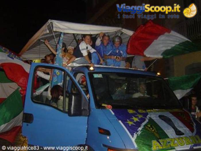 IL CAMIONCINO... ALLESTITO.. 