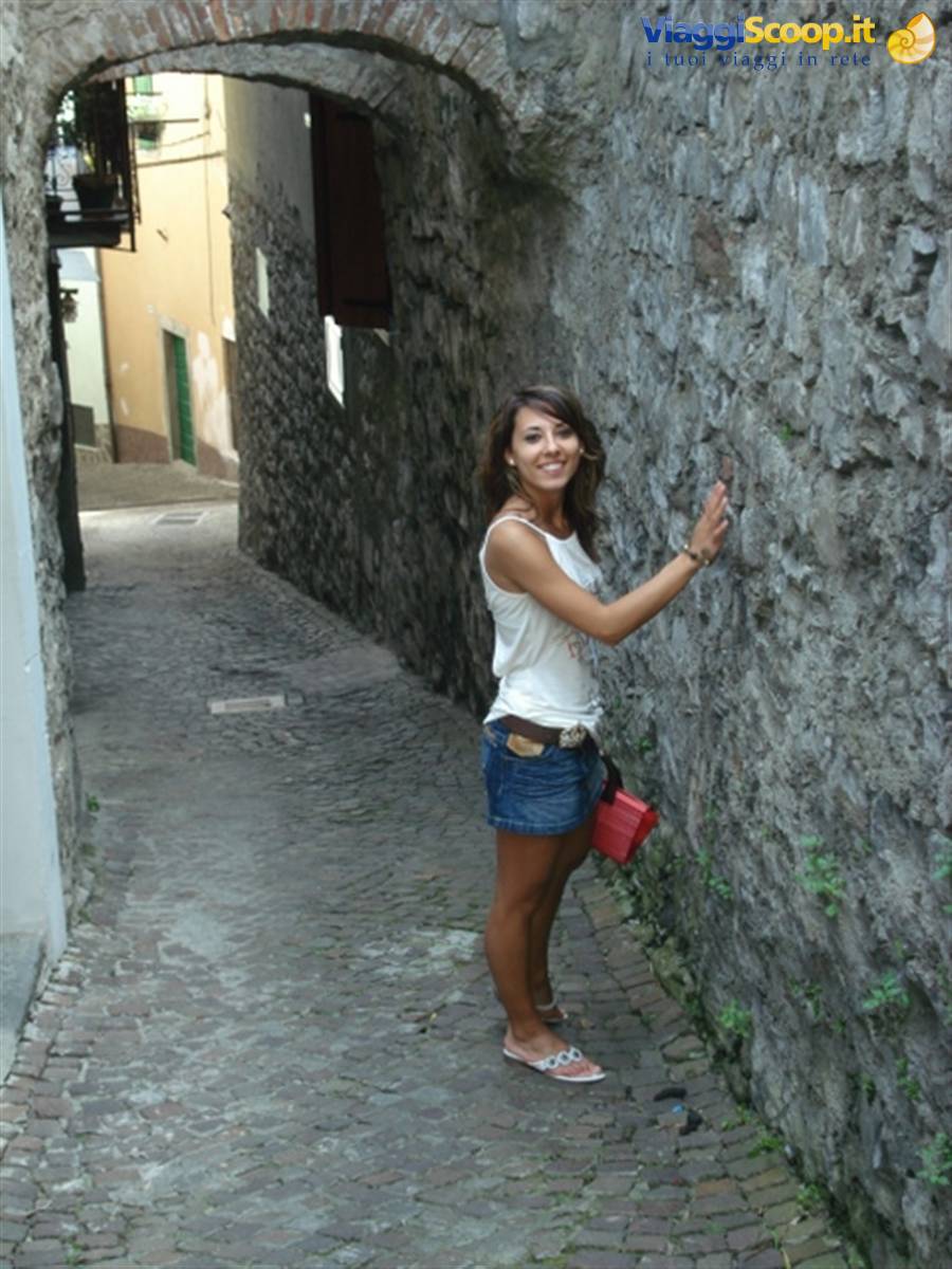 le strette vie di MonteIsola