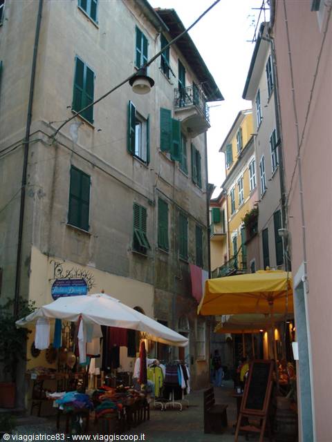 Tra le vie di Monterosso