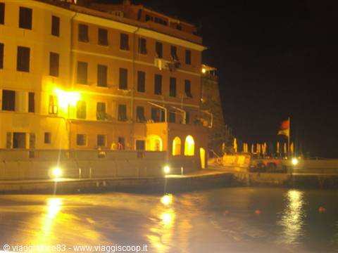 Dal molo di Vernazza
