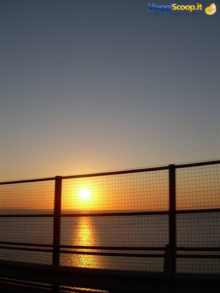 Alba sul mare