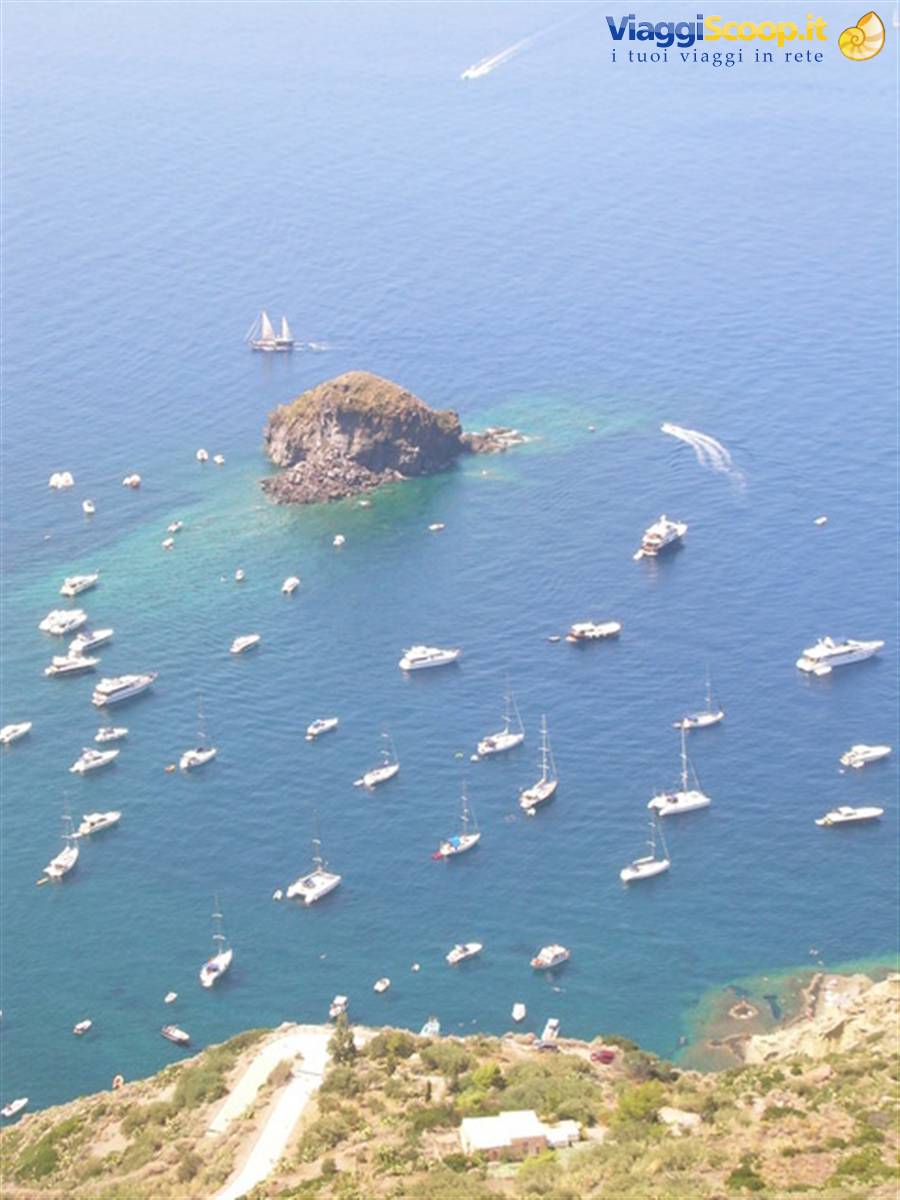 al largo di  Pollara