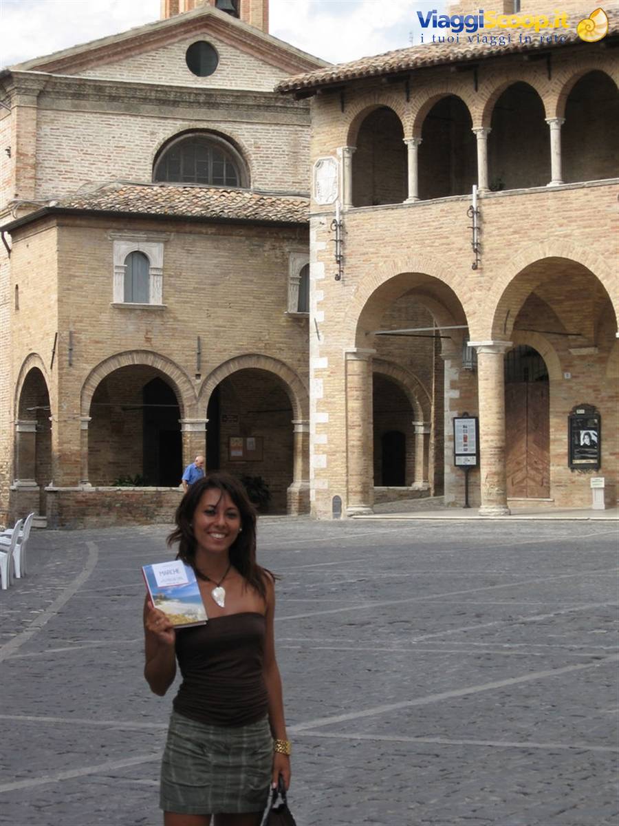 nuova guida turistica delle Marche.. :)) 