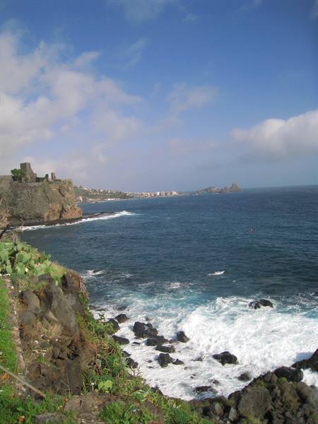 Aci Castello