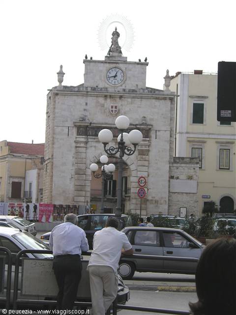 ingresso alla zona vecchia di Bitonto