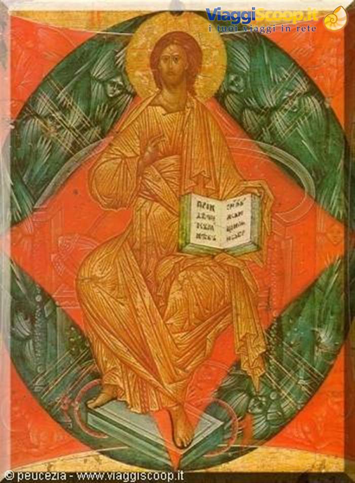 un'icona all'interno della chiesa russa di Sanremo