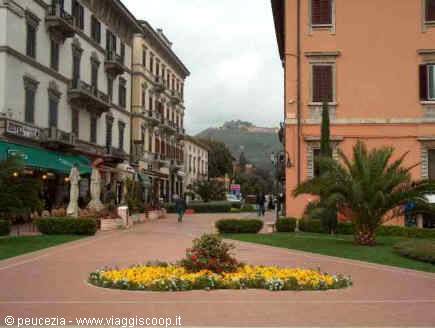 un viale di Montecatini terme