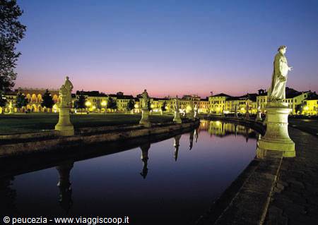 il prato della valle by night