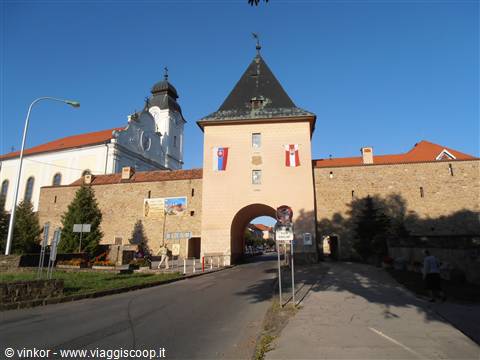 torre e mura della città murata di LEVOCA