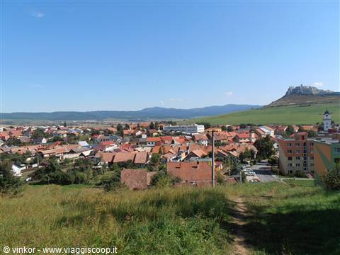 Podhradnie e in lontananza il castello Spis