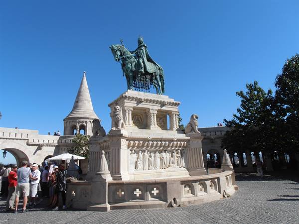 la statua del primo re ungherese,S.Stefano
