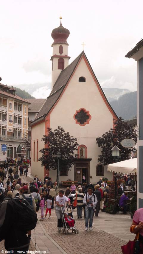 Ortisei chiesa