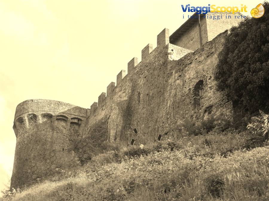 Castelli e borghi medievali in Toscana. La roccaforte di Certaldo Alto (FI)