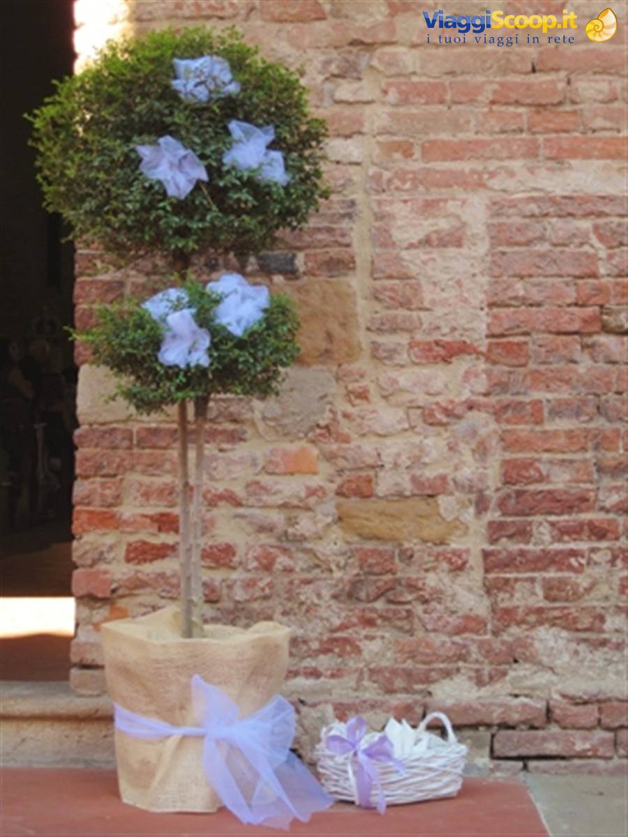 Matrimonio in Toscana, nel borgo medievale di Certaldo Alto (FI)