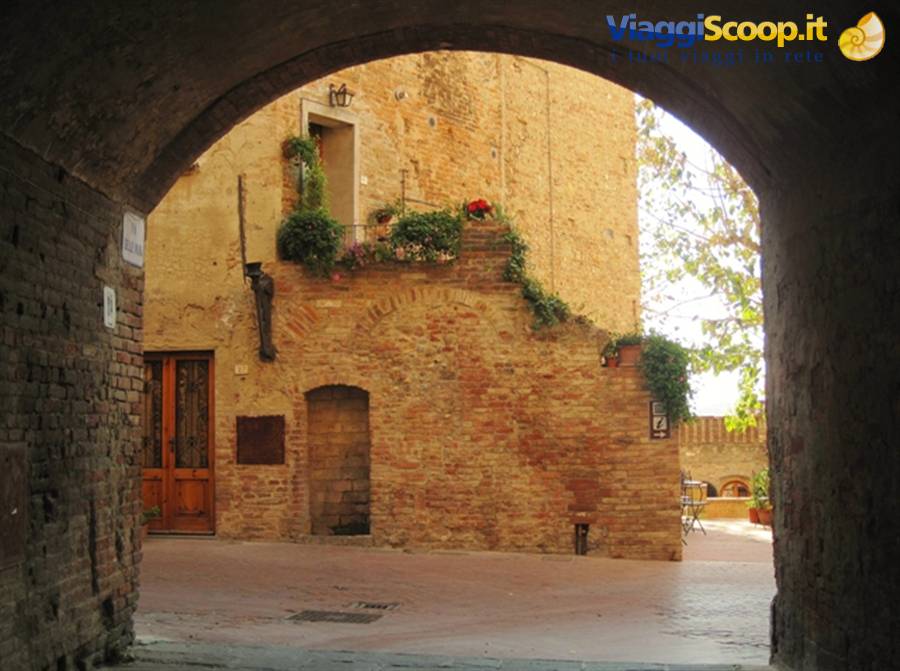 Castelli e borghi medievali in Toscana, Certaldo Alto (FI)