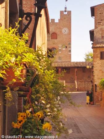 Castelli e borghi medievali in Toscana, Certaldo Alto (FI),Via Giovanni Boccaccio e Palazzo Pretorio