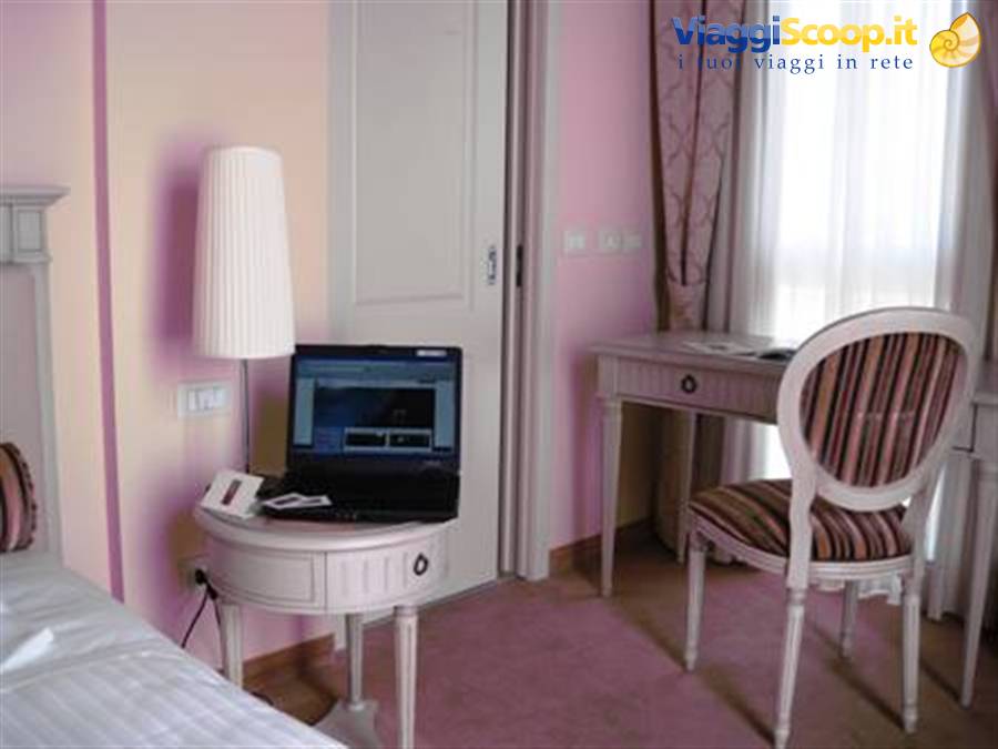 Vacanza in Toscana. L'Hotel Certaldo in Toscana nel cuore del Chianti.Un antico mulino del 1500
