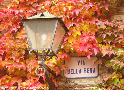 Castelli e borghi medievali toscana. Il borgo medievale di Certaldo Alto (Firenze), nel Chianti