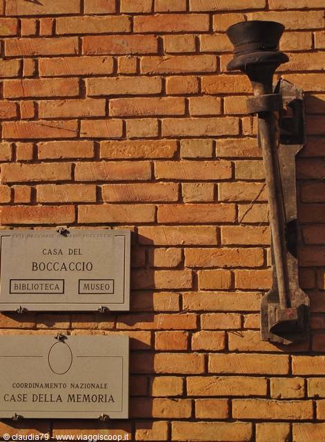 Castelli e borghi medievali toscana. Il borgo medievale di Certaldo Alto (Firenze), nel Chianti