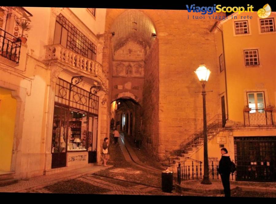 Coimbra arco de Almedina