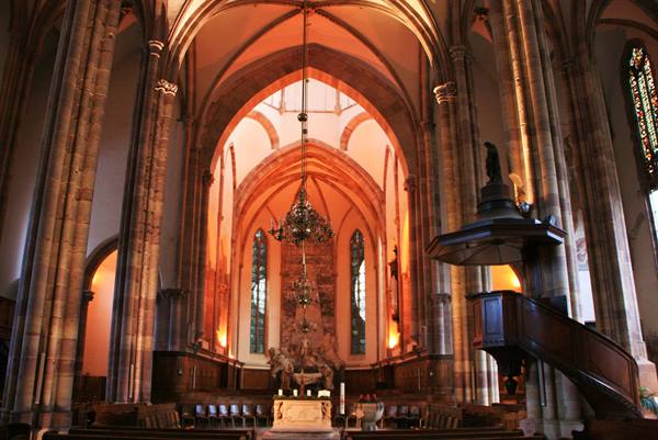 Strasburgo interno chiesa Saint Thomas